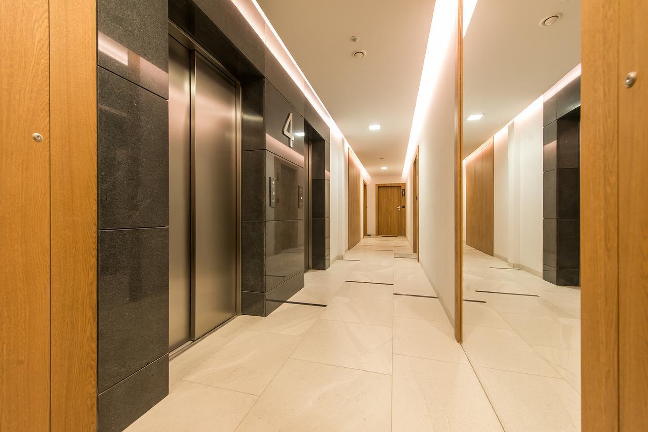 P&O Serviced Apartments Solec Warsaw Exterior photo