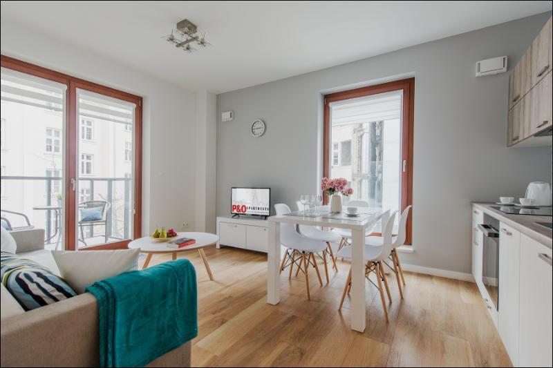 P&O Serviced Apartments Solec Warsaw Exterior photo