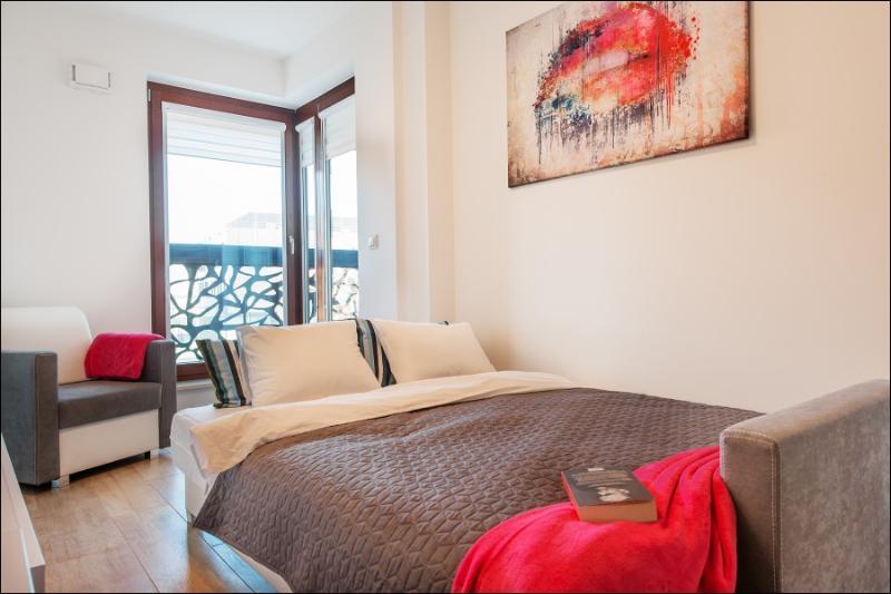 P&O Serviced Apartments Solec Warsaw Exterior photo